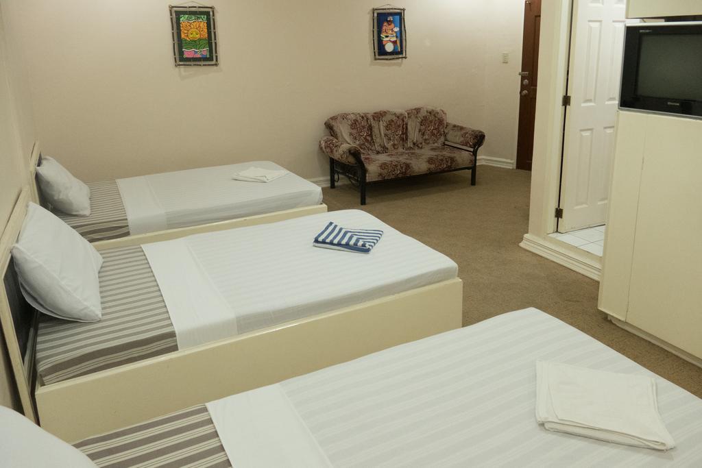 Hotel Saleh Angeles Esterno foto